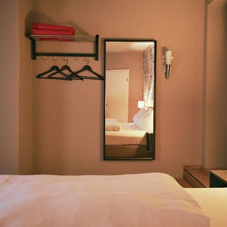 Hotel Roter Hahn เรเกนส์บวร์ก ภายนอก รูปภาพ