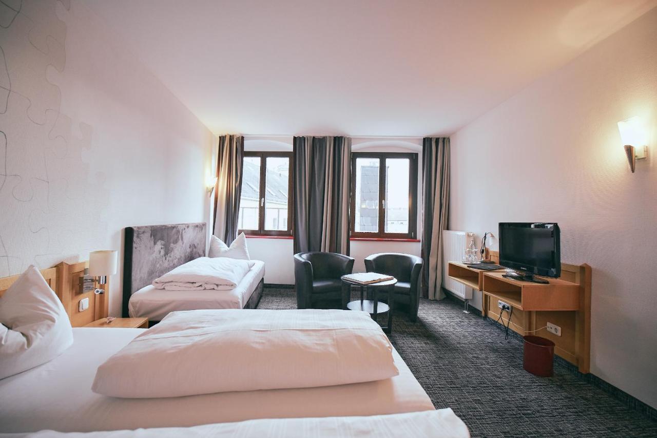 Hotel Roter Hahn เรเกนส์บวร์ก ภายนอก รูปภาพ