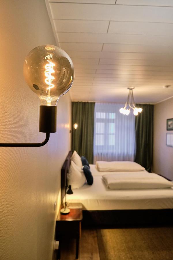 Hotel Roter Hahn เรเกนส์บวร์ก ภายนอก รูปภาพ