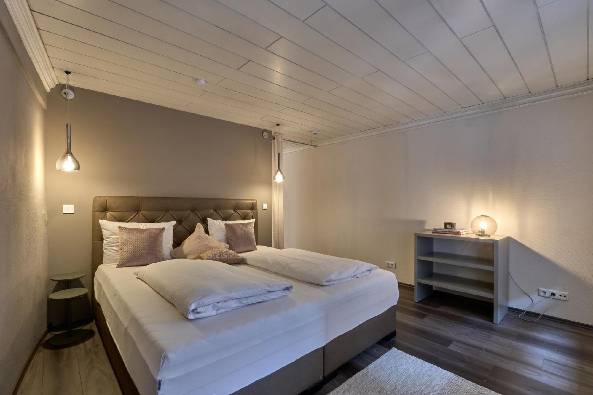 Hotel Roter Hahn เรเกนส์บวร์ก ภายนอก รูปภาพ