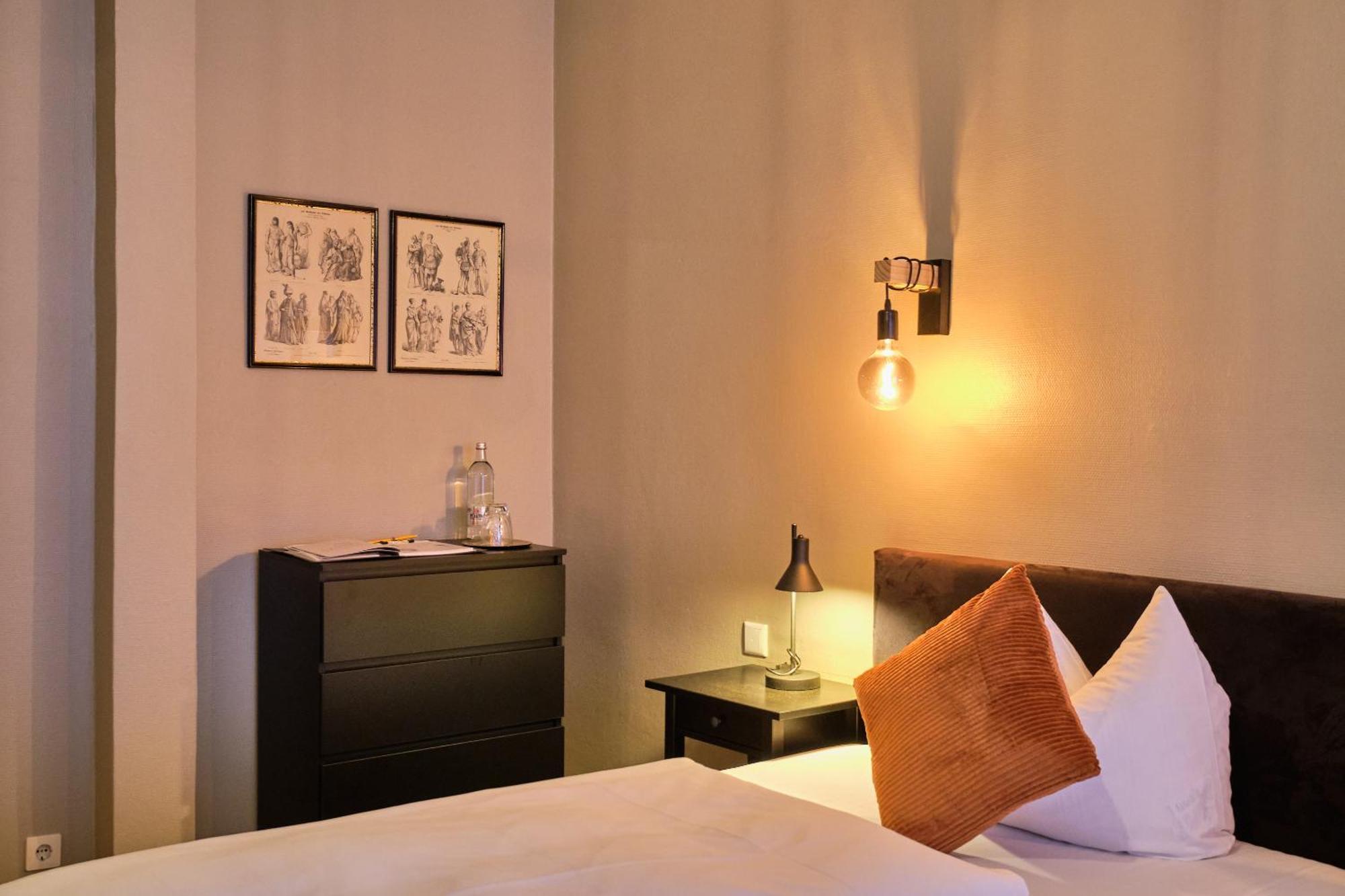 Hotel Roter Hahn เรเกนส์บวร์ก ภายนอก รูปภาพ