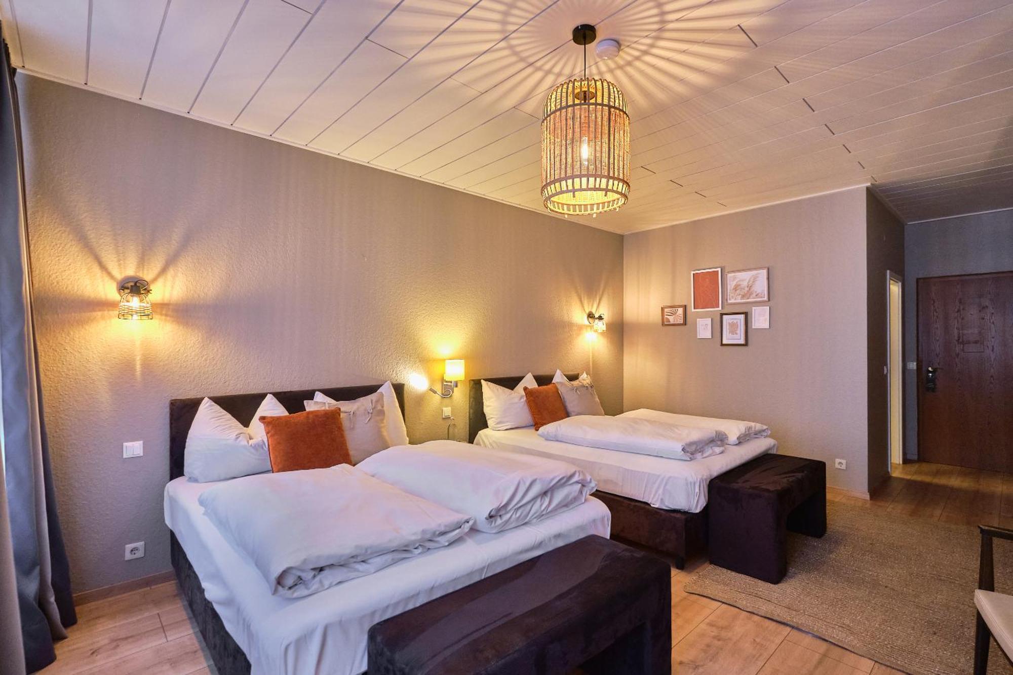 Hotel Roter Hahn เรเกนส์บวร์ก ภายนอก รูปภาพ
